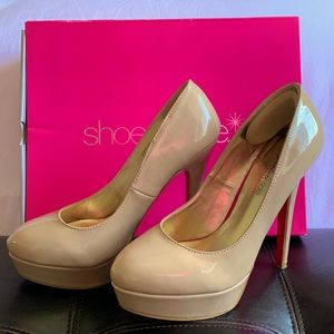 Shoedazzle Chanelle patent nude heels